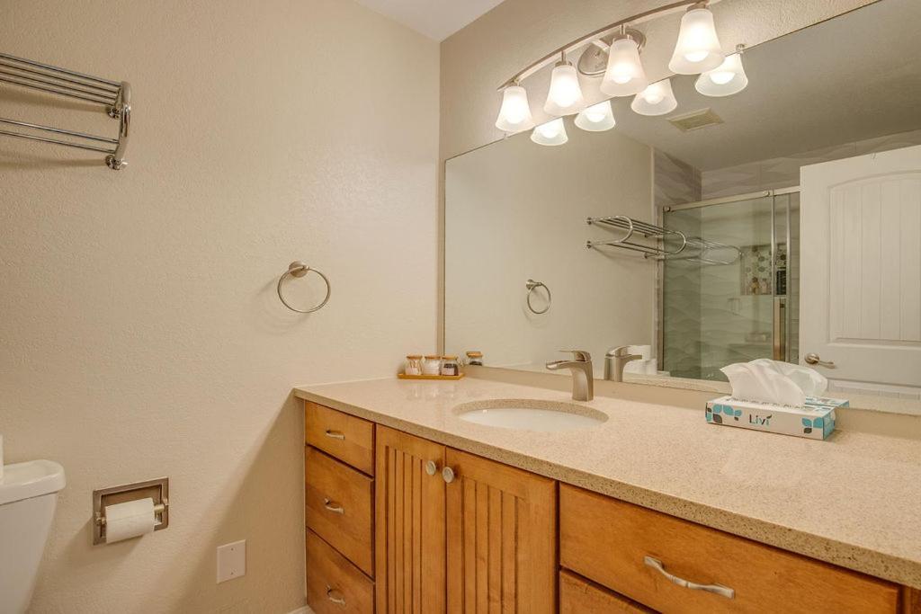 Townhome Four O'clock *